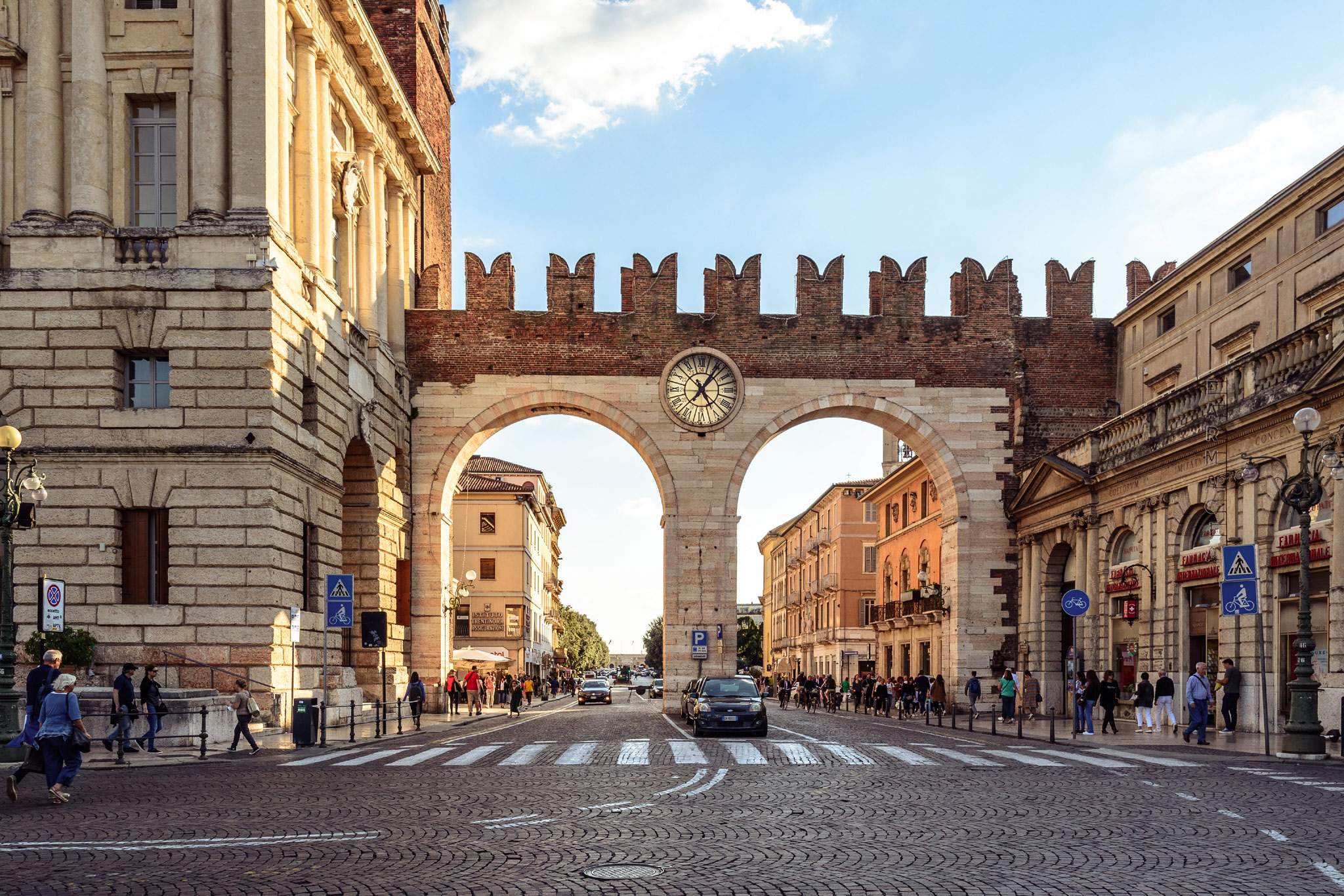 Piazza Bra & Arena di Verona